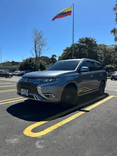 Mitsubishi Outlander 4x4 Híbrida Enchufable 2020