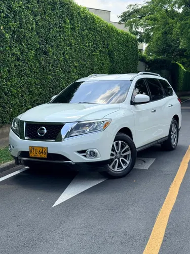 NISSAN PATHFINDER SV 2013 AUTOMÁTICA