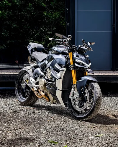 Ducati Streetfighter V4 S 2022