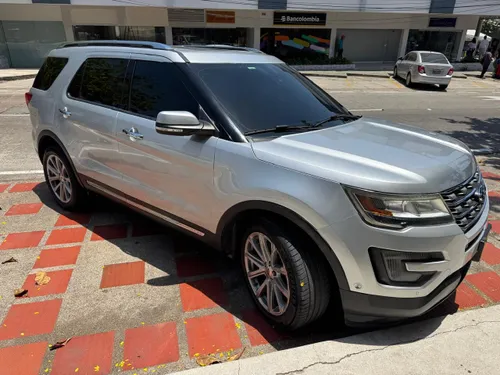 FORD EXPLORER LIMITED 2017 - 123.000 KM