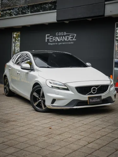 Volvo v40 T4 Drive E  R Design 2019