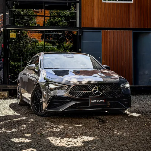 Mercedes Benz CLA 200 AMG Line 2024