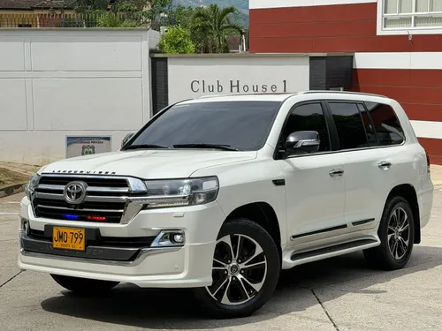 Toyota Sahara LC 200 EUROPEA Excutive lounghe 2020 diesel