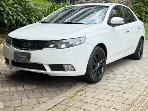KIA CERATO FORTE 2011 136.000 kms