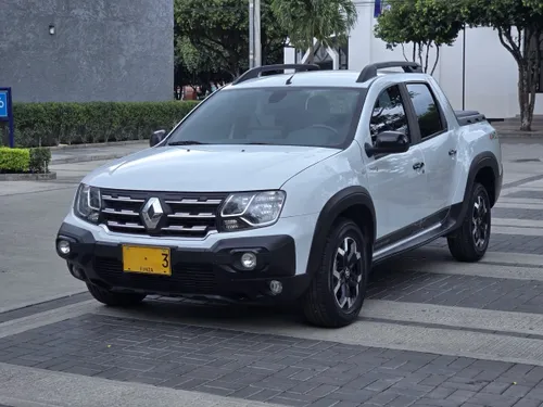 Renault oroch 2023  intens