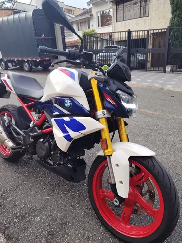 BMW G310R