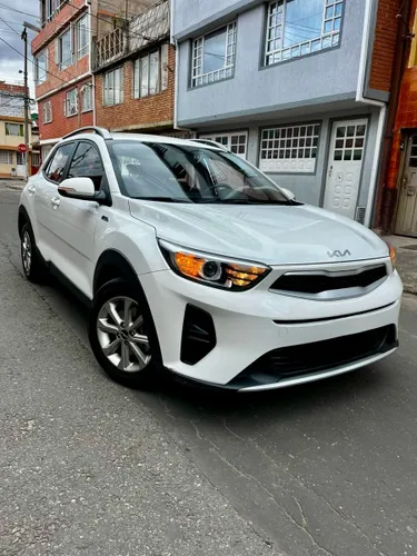 Kia Stonic Híbrida 2025