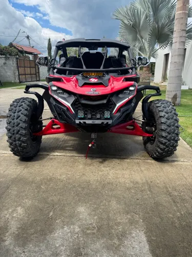 CAN AM MAVERICK R X
