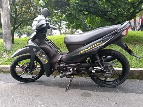 Vendo moto Yamaha cripton 2024
