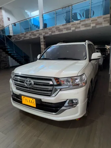 Toyota Sahara LC 200 2019 vx Diesel blindada