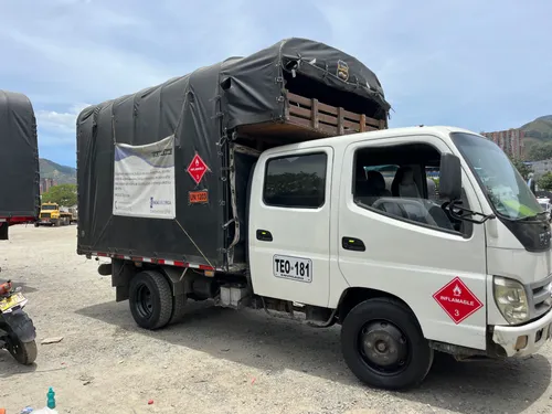 Foton Doble cabina modelo 2013 estacas