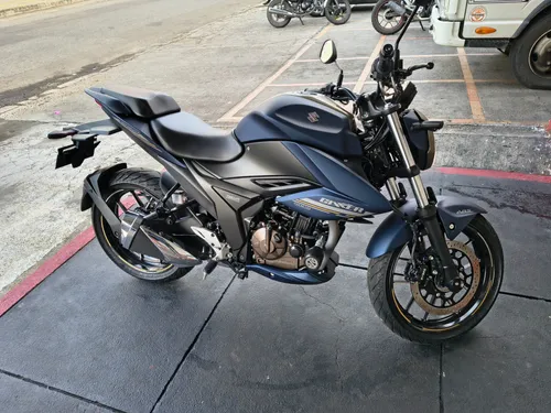 Suzuki gixxer 250