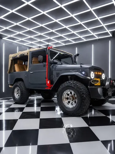 TOYOTA FJ43