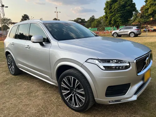 VOLVO XC90 HÍBRIDA NO ENCHUFABLE