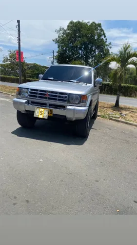 mitsubishi montero v6 2012
