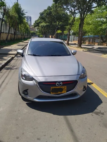 MAZDA 2 2017 TOURING AUTOMÁTICO