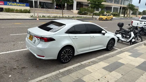 TOYOTA COROLLA SEG HÍBRIDO 2024