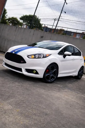 FORD FIESTA ST