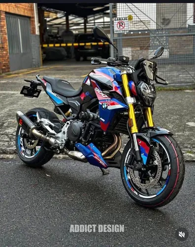 BMW F900R Dynamic Pro