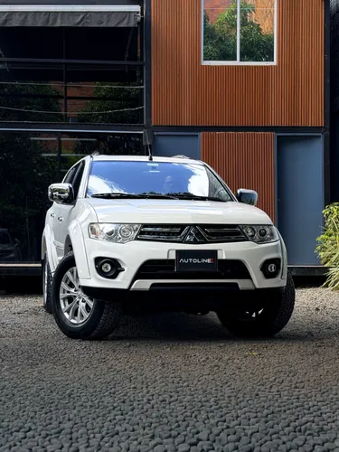 Mitsubishi Nativa 3.5 4x4 2016