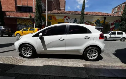 Kia Rio Spice Hatchback 2015
