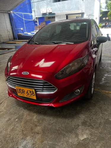 Ford fiesta SE 2015