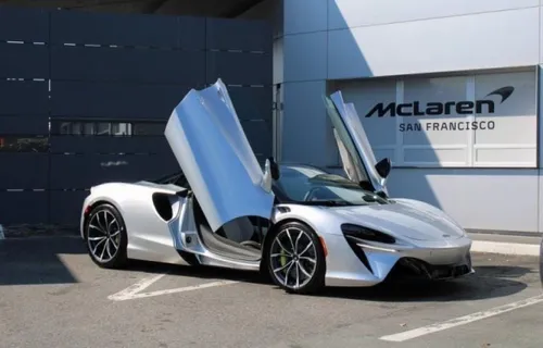 McLaren Artura 2026