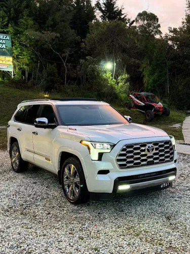 TOYOTA SEQUOIA CAPSTONE