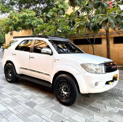 Toyota Fortuner SR5 2011