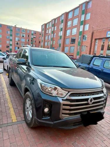 Ssangyong rexton sport 4x4 negro