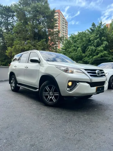 Toyota Fortuner SW4 Street 2.4 Diesel 2020