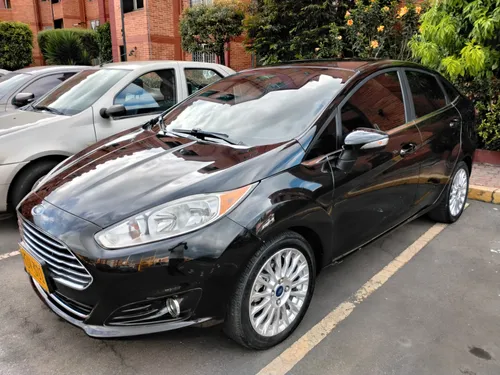 FORD FIESTA TITANIUM