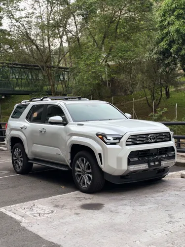 TOYOTA 4RUNNER LIMITED HYBRID 2026