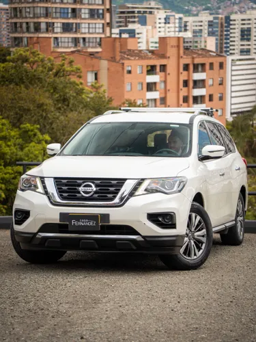 Nissan pathfinder Sense AWD 2019