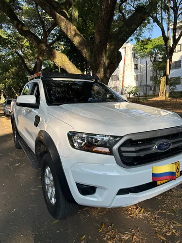 Ford ranger xls modelo 2023 4x2  mecánica