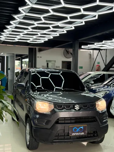 DISPONIBLE Suzuki S-Presso 2023