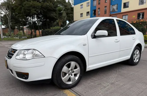 VENDO BARATO VOLKSWAGEN JETTA EUROPA