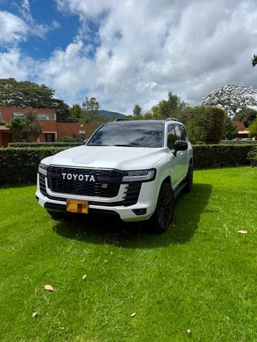 Toyota Lc300 gr Diesel 2024