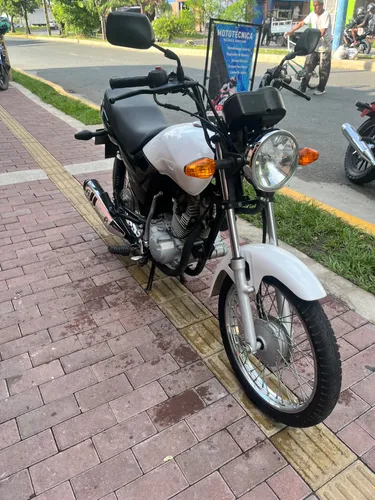 Suzuki Ax4 recién restaurada