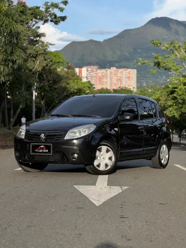 Renault Sandero 2011