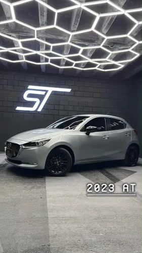 MAZDA 2 CARBON EDITION