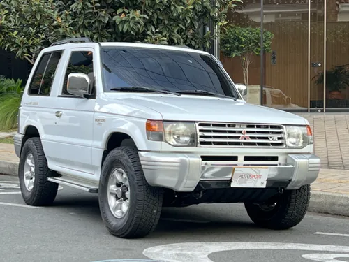MITSUBISHI MONTERO HARDTOP 3.0 MOD 2010