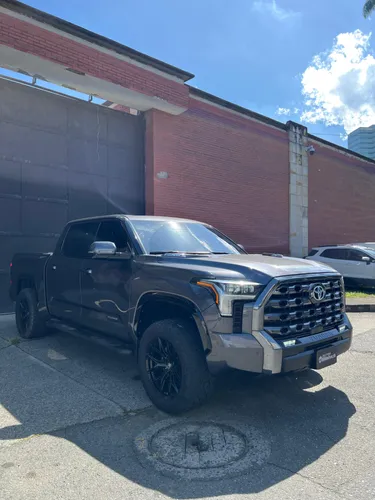 Toyota Tundra Platinum 2022 Blindada Híbrida