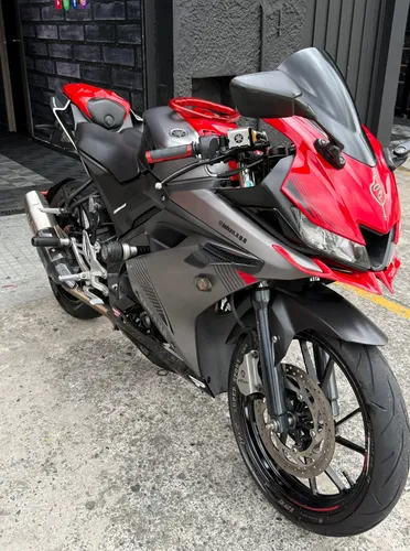 Yamaha r15 V3