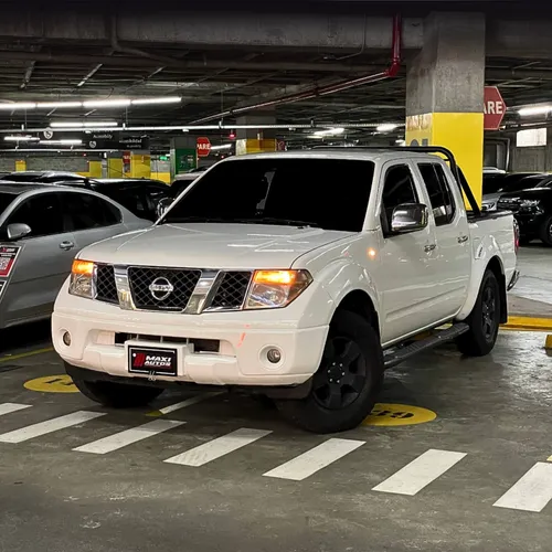 NISSAN NAVARA LE 4X4 DIESEL MT 2009