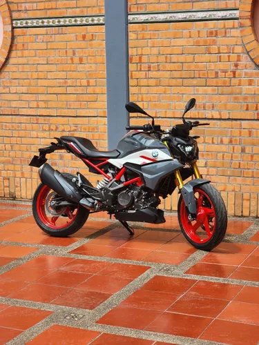 BMW G 310 R 2023
