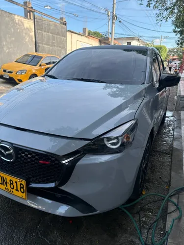 Vendo Mazda 2 Carbón edition 2024 Salvamento