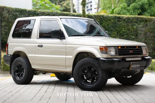 MITSUBISHI MONTERO 2 PUERTAS V11VNA 2001
