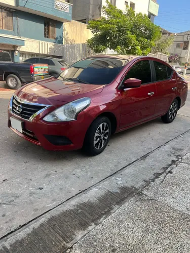 Nissan versa modelo 2020 Automático