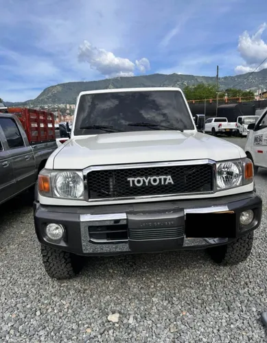 Toyota Land Cruiser 2014